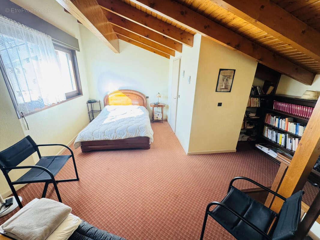 ch 3 (1) - Maison à VETRAZ-MONTHOUX