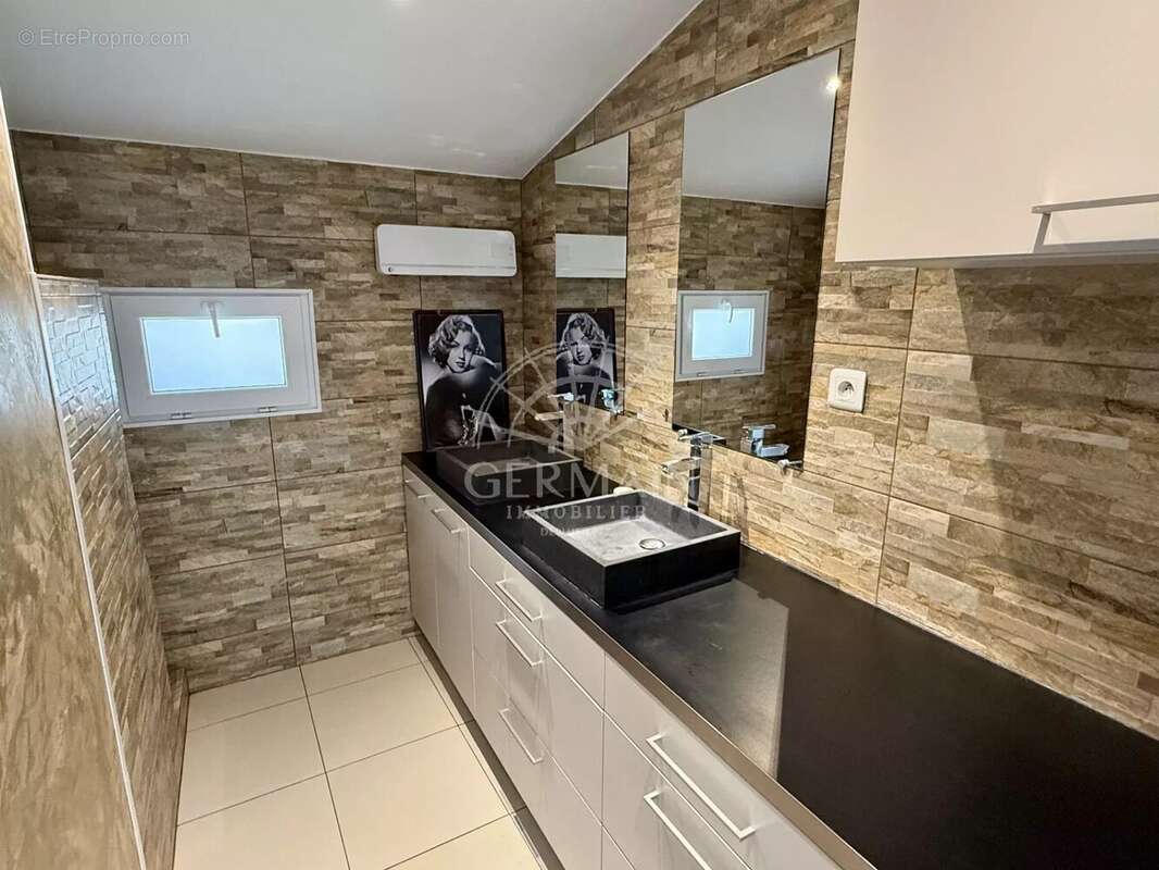 Appartement à L'ISLE-SUR-LA-SORGUE