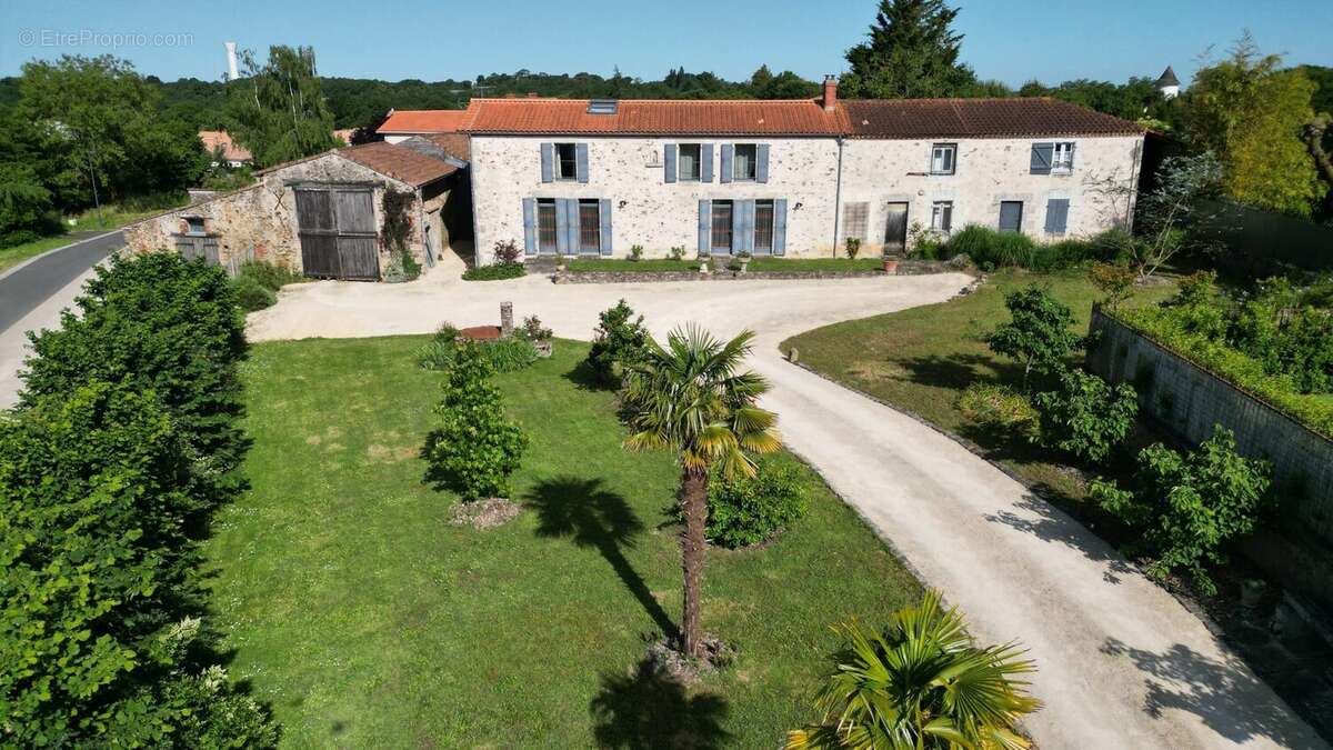 Maison à CORCOUE-SUR-LOGNE