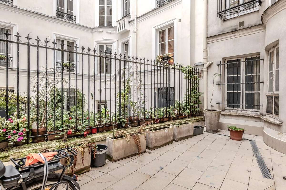 Appartement à PARIS-9E