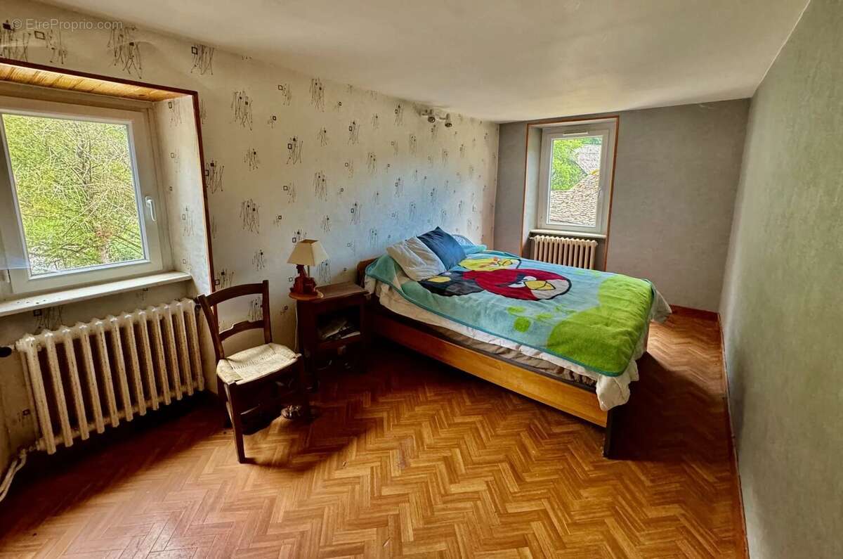 Maison à RIEUPEYROUX