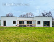 Maison à VILLETOUREIX