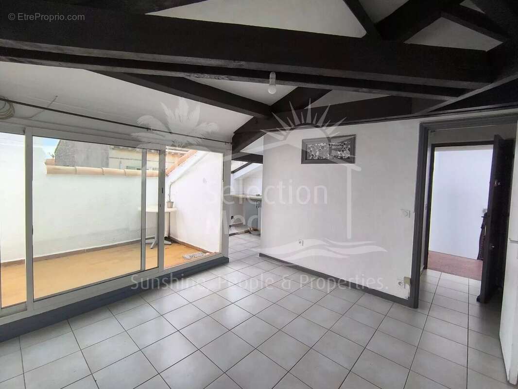 Appartement à VALLAURIS