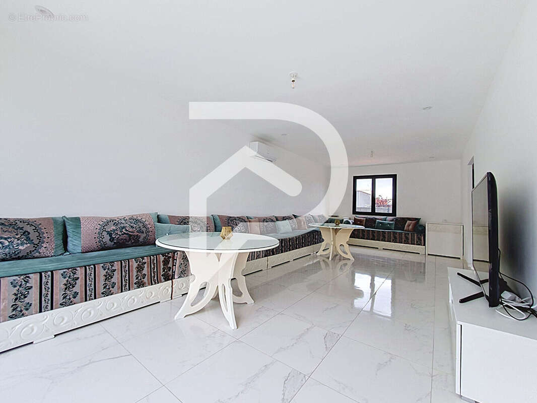 Villa Contemporaine  VIAS -T6 130M2-GARAGE - photo 17