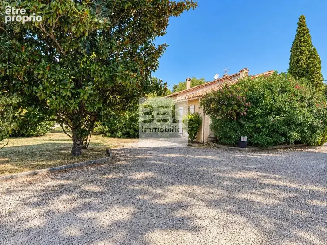 Belle Villa sur grand terrain de 2000 m2 avec piscine à Pont-Saint-Esprit - photo 3