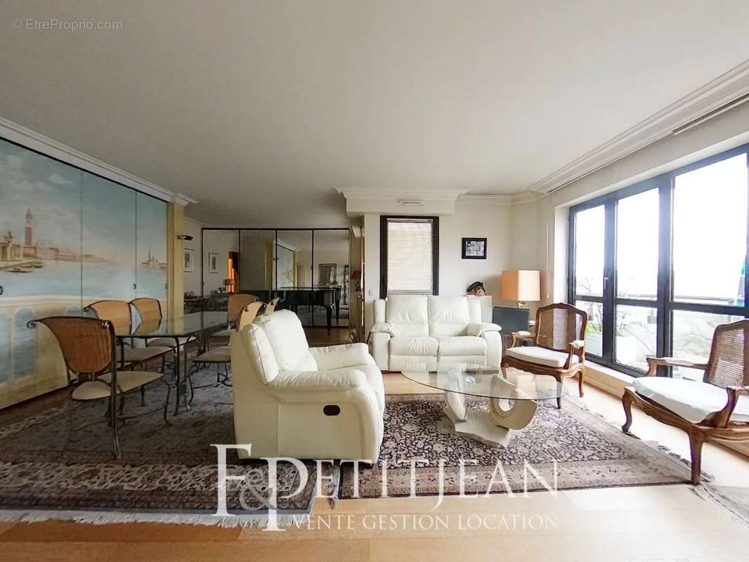 Appartement à SURESNES