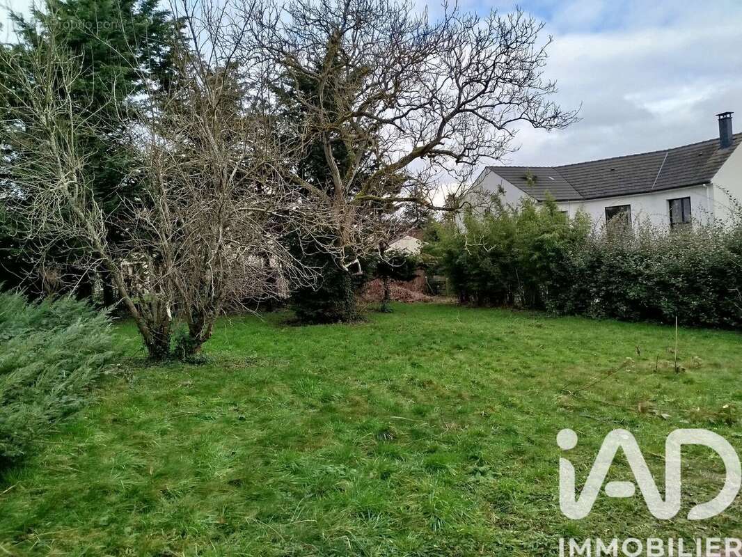 Photo 2 - Terrain à VERRIERES-LE-BUISSON