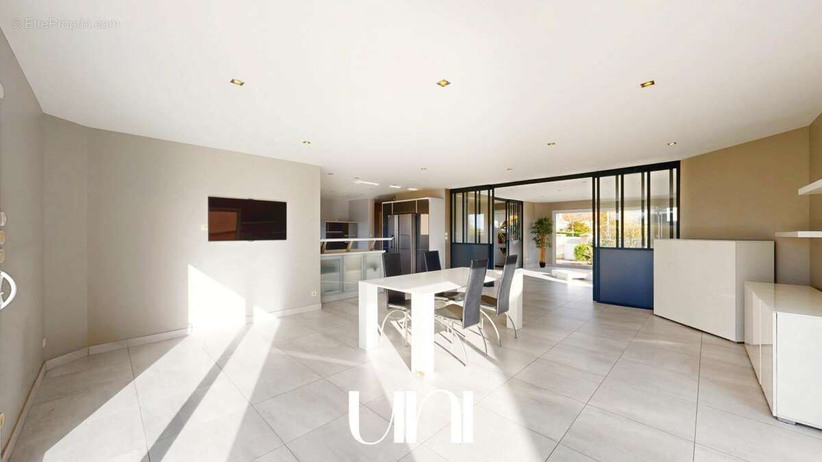 Maison à OUISTREHAM