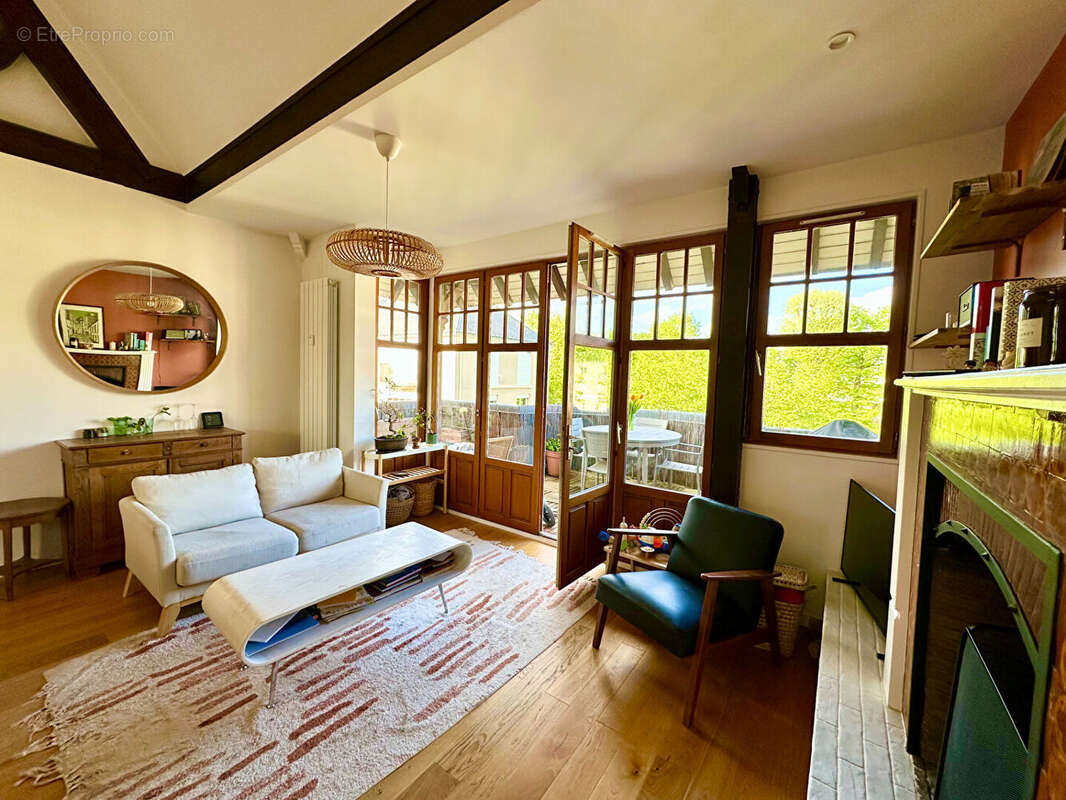Appartement à MAISONS-LAFFITTE