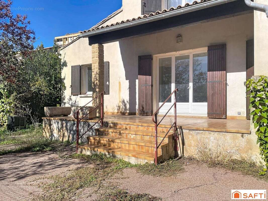 Photo 2 - Maison à LE PONTET