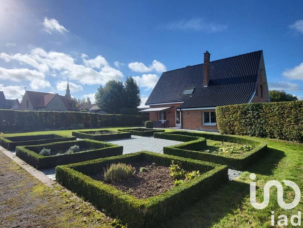 Photo 1 - Maison à HAZEBROUCK