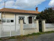 Maison à FONTENILLE-SAINT-MARTIN-D'ENTRAIGUES