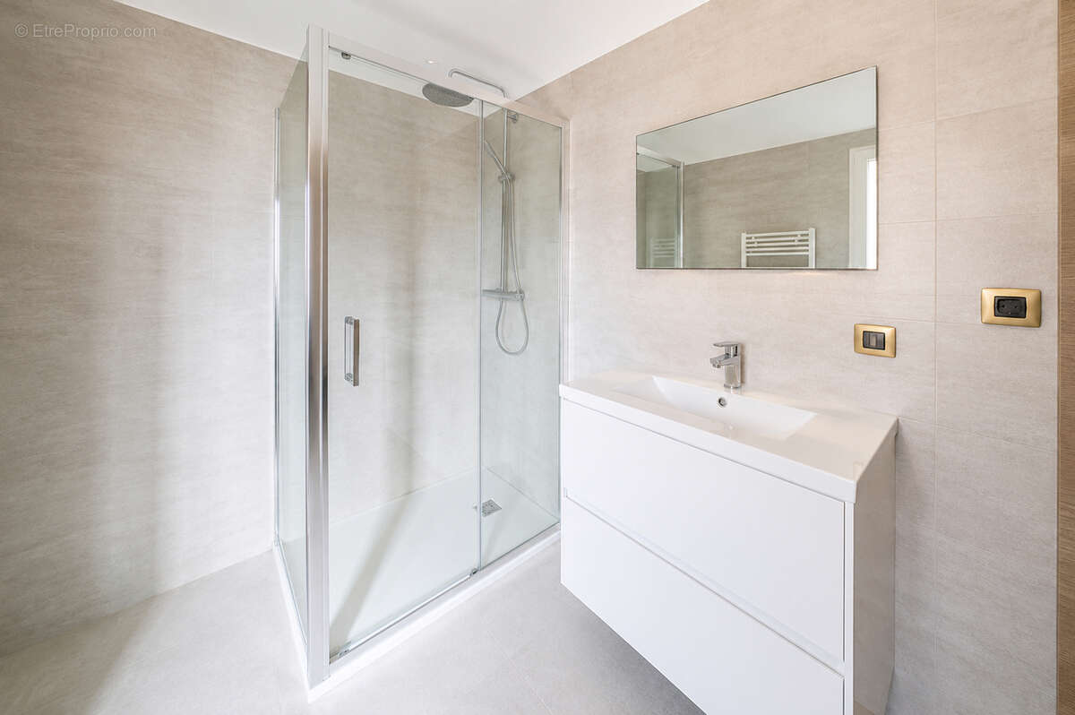 Saint-florent : appartement t3  - 77m² - au coeur de saint florent avec garage - photo 6