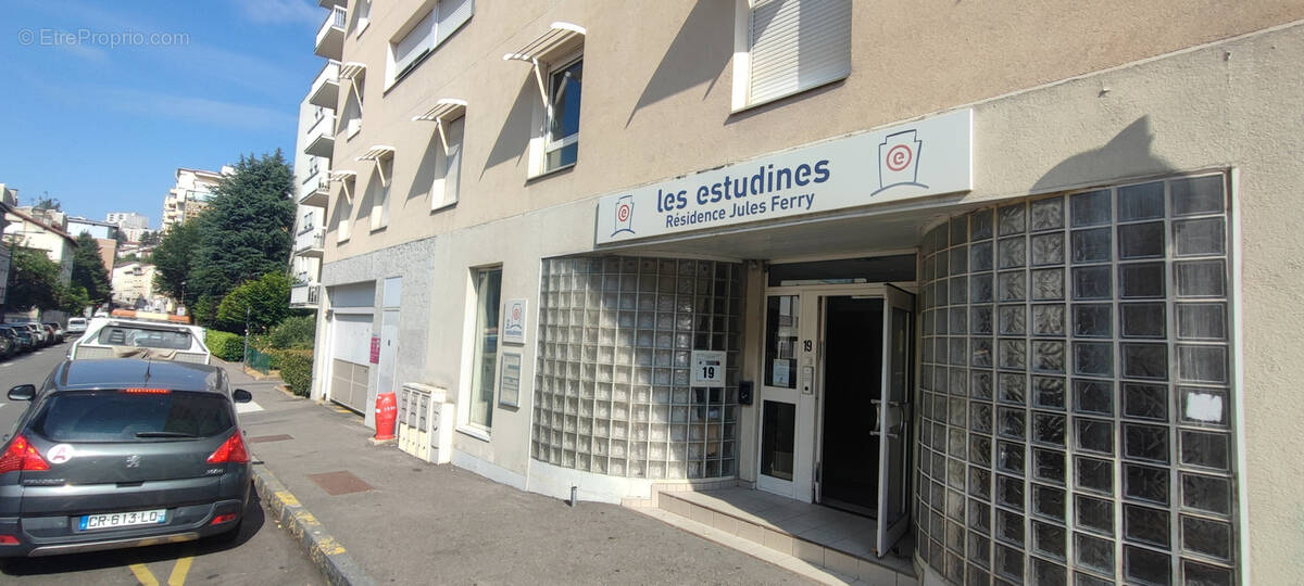 Appartement à SAINT-ETIENNE