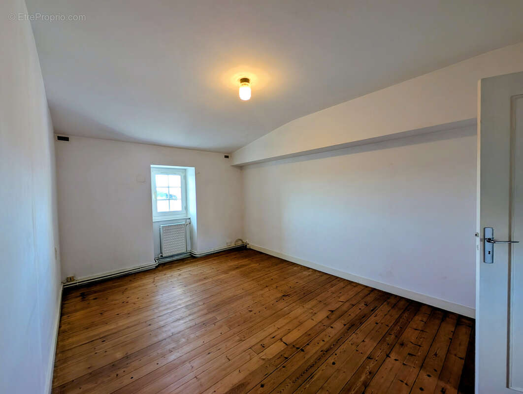 Maison à LES HERBIERS