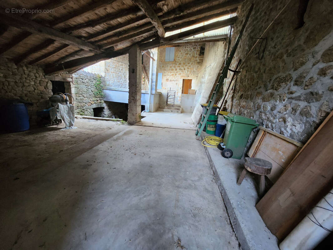 Maison à AILHON