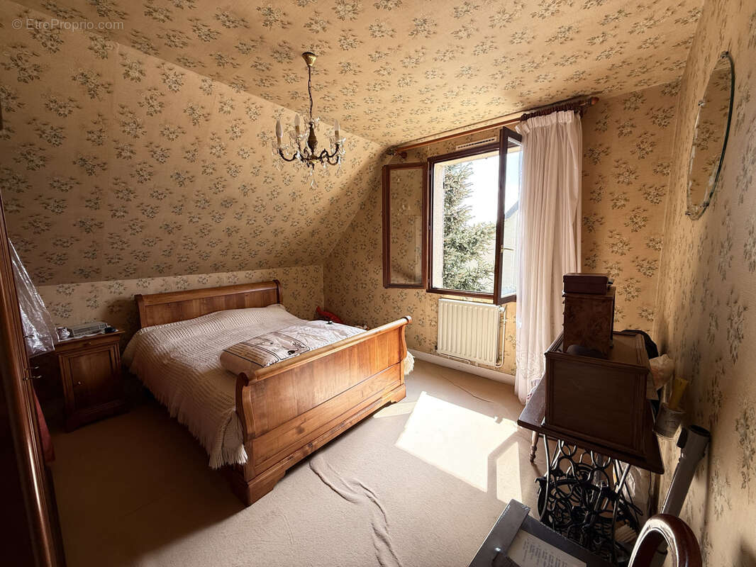 Maison à YVRE-L&#039;EVEQUE