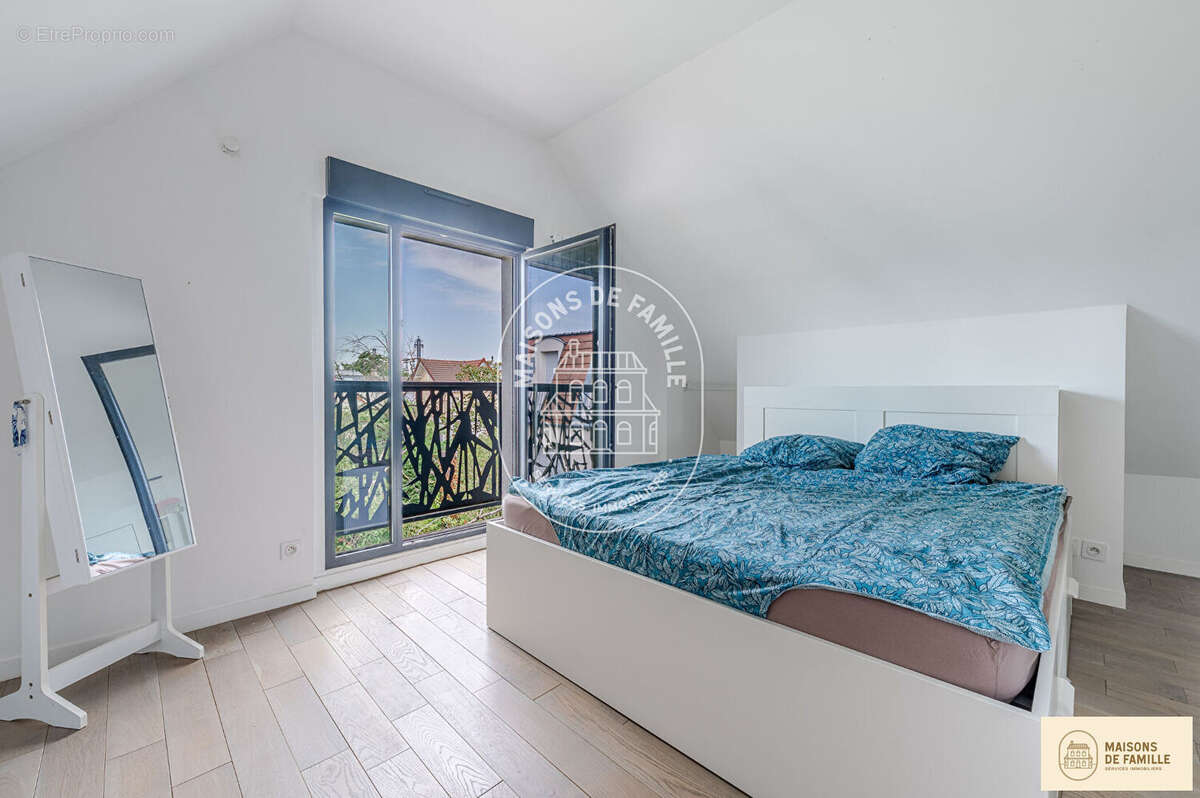 SARTROUVILLE - LA VAUDOIRE - Maison d'architecte de 111 m2 - photo 11