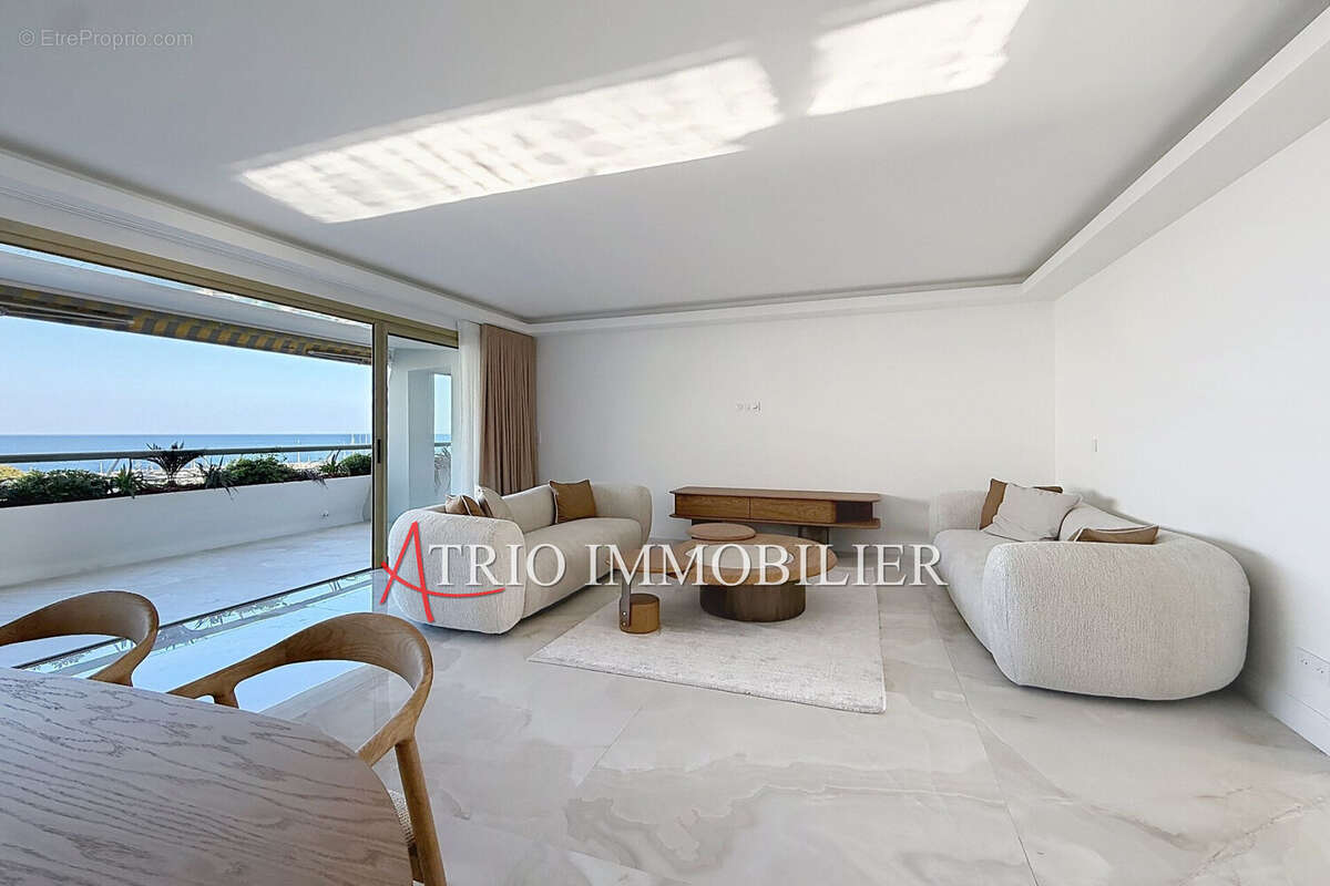 Appartement à VILLENEUVE-LOUBET