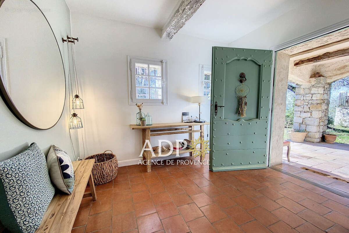 Maison 255 m² à Grasse  - photo 6