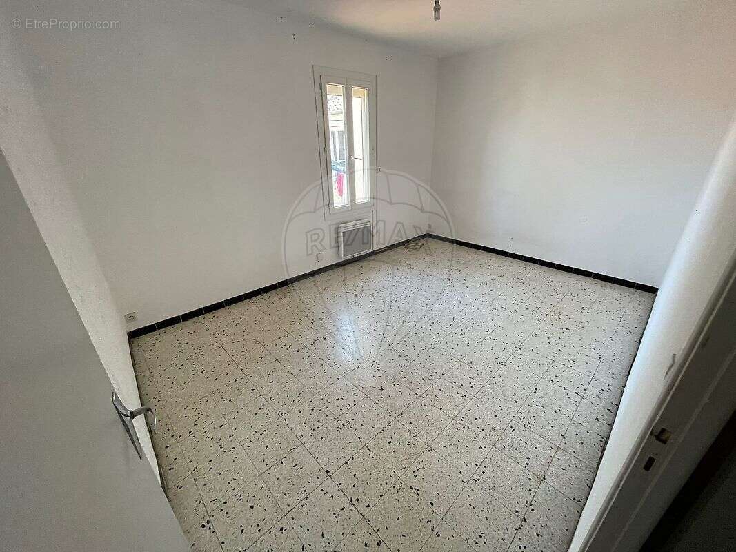 Autre à VERGEZE
