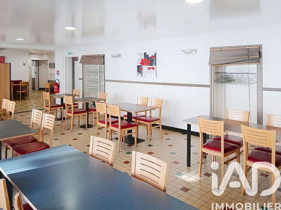 Appartement 389 m² à Gibles  - photo 4