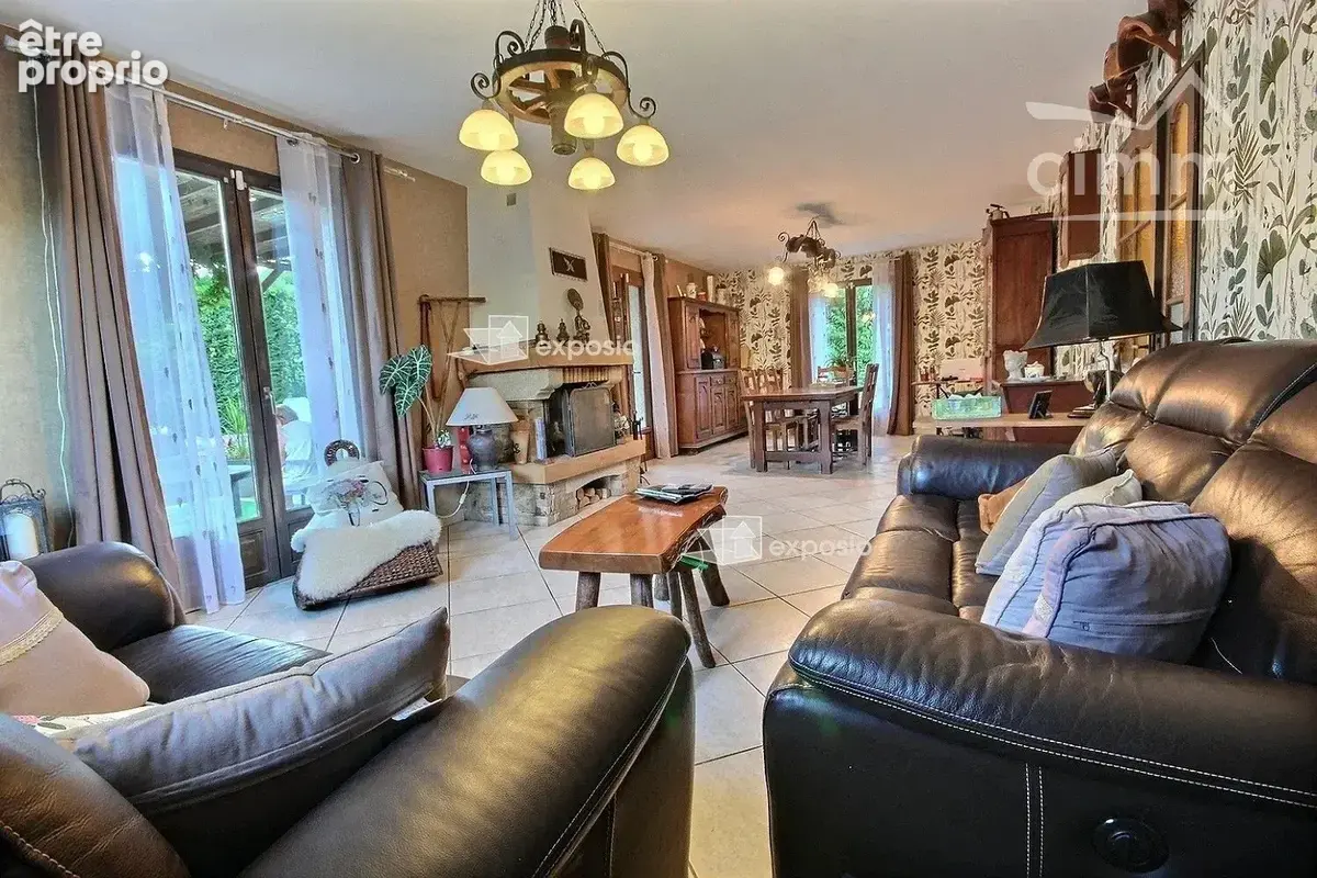 A vendre - valgelon-la-rochette - maison t5 + terrain + garage - photo 8