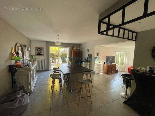 Maison 143 m² à Beziers  - photo 2