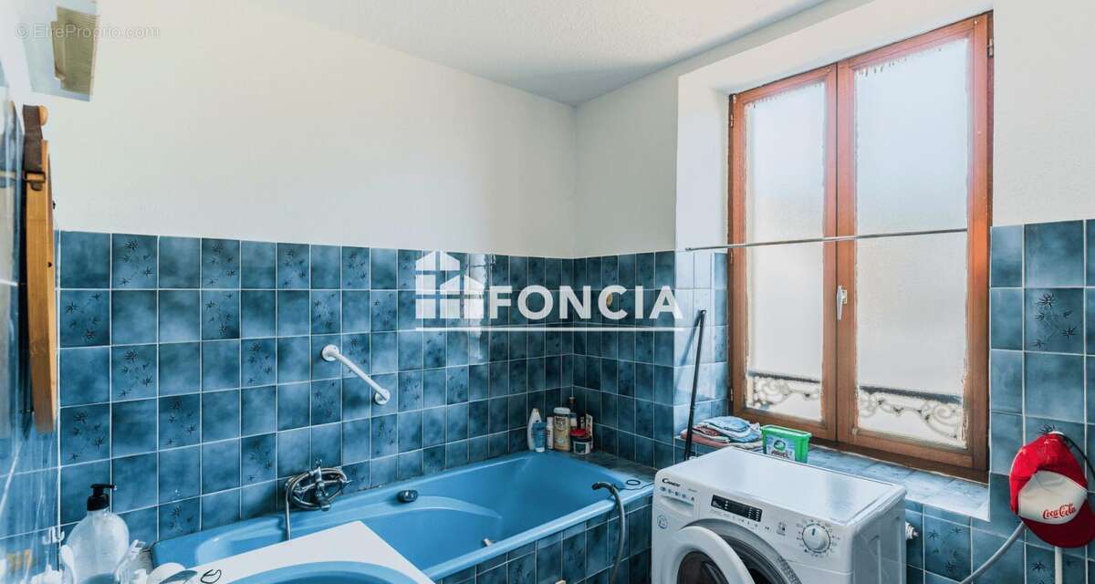 Appartement à CHATEL-SAINT-GERMAIN