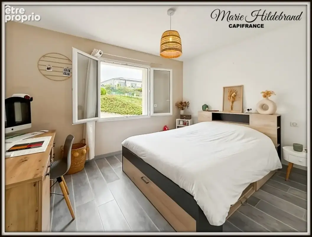 Maison récente de plain-pied – 4 chambres – piscine – terrain 2 349 m² - photo 17