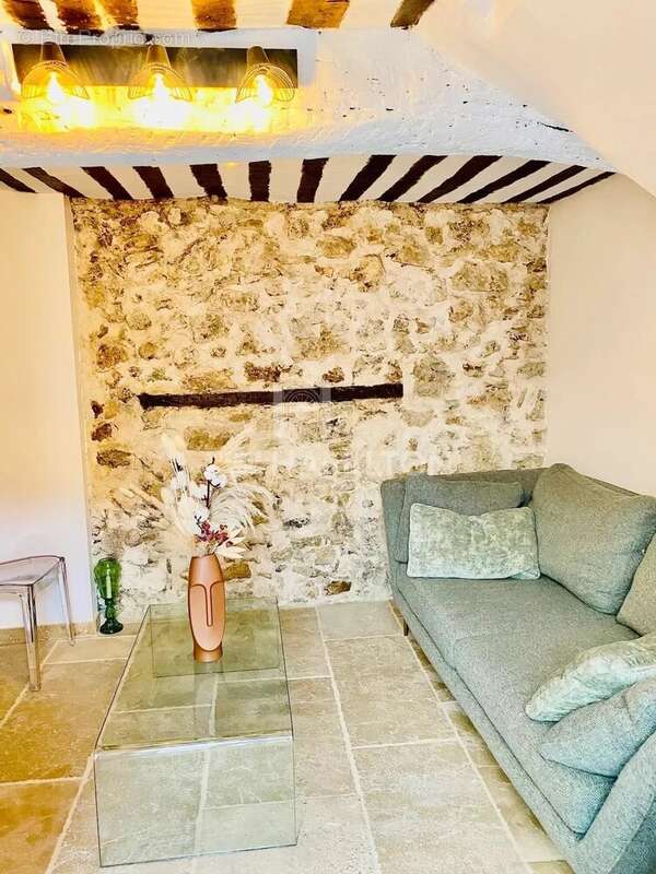 Appartement à VALBONNE