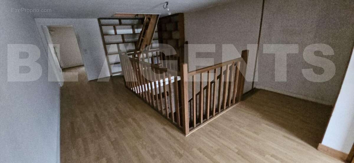 20241121_154120 - Maison à VOUZIERS