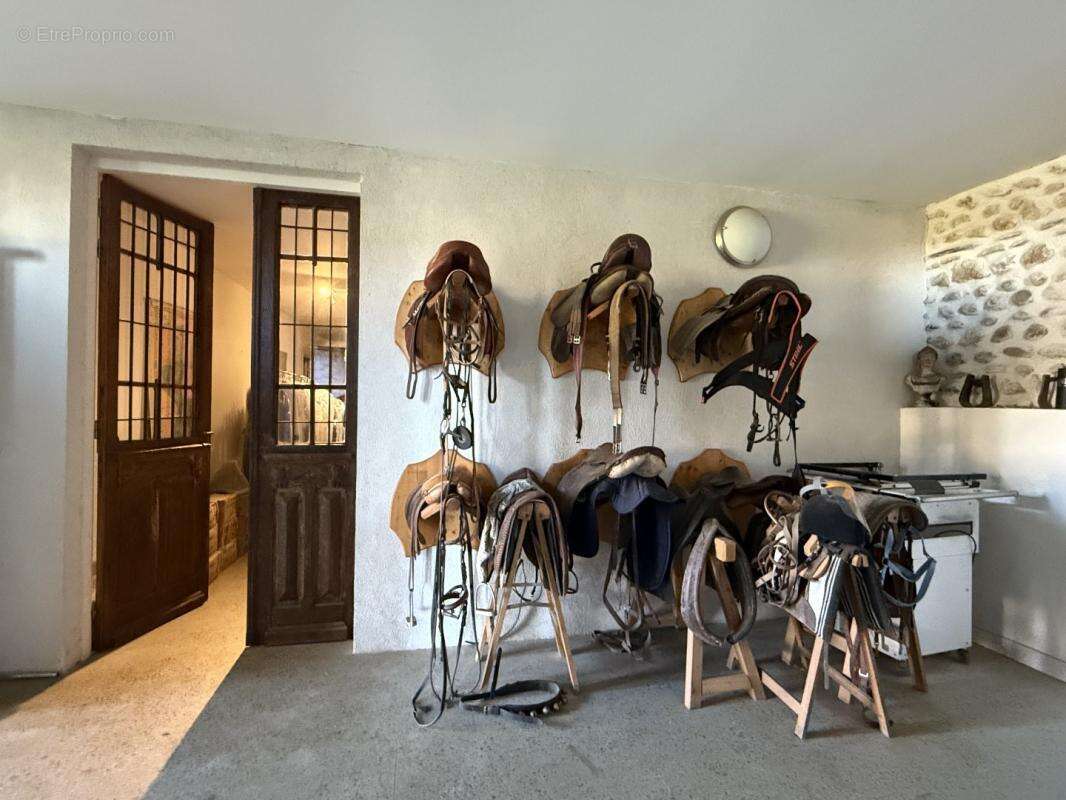 Maison à COLLONGUES