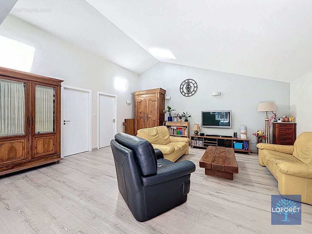 Maison à L&#039;AIGUILLON-SUR-VIE