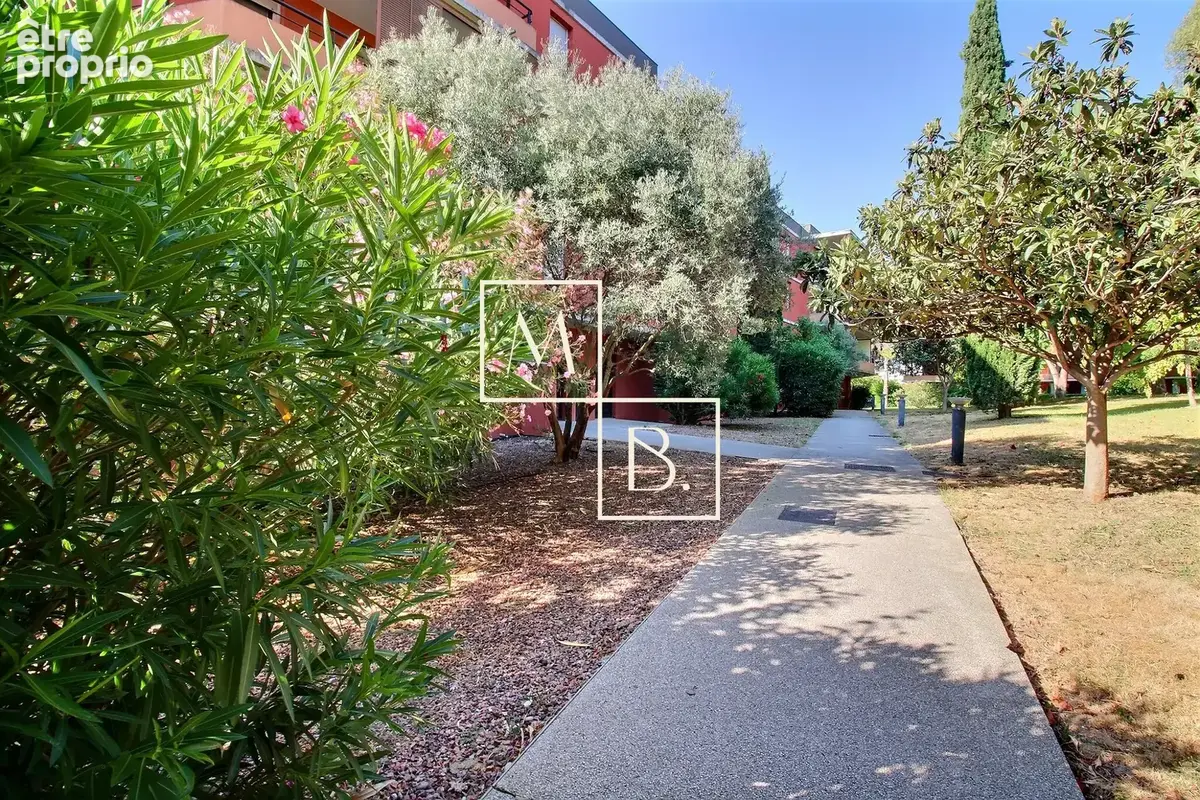 À vendre, Montpellier secteur Croix d'Argent, garage box de 14,38 m2 en sous-sol. - photo 9