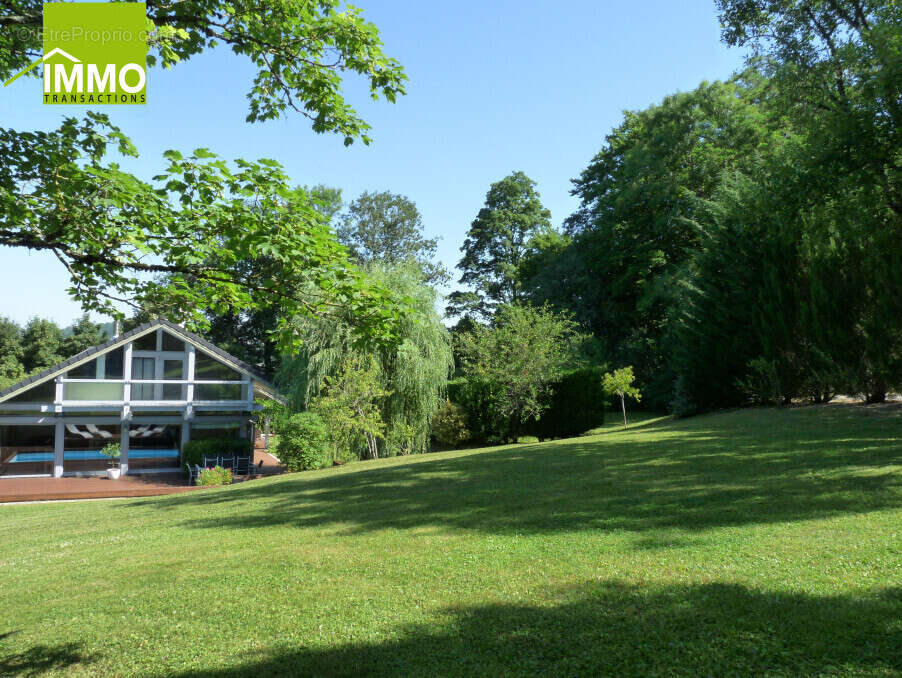 Maison à LONS-LE-SAUNIER