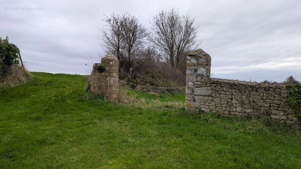 Maison à YVETOT-BOCAGE