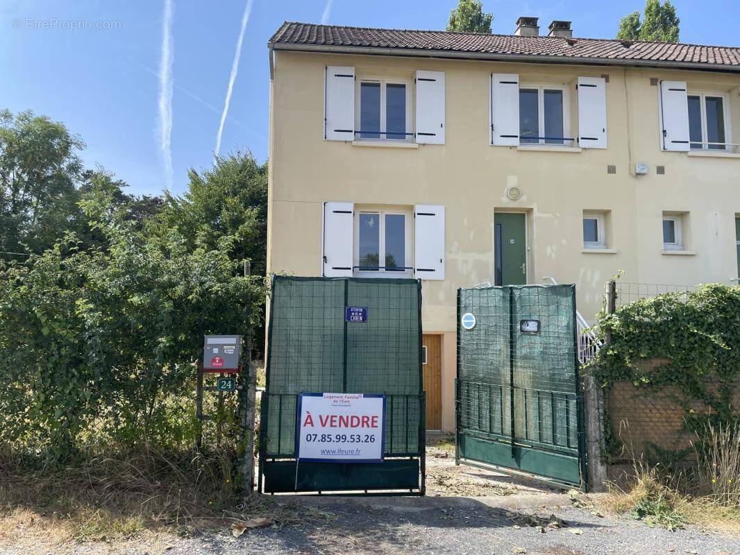 Maison à AMBENAY