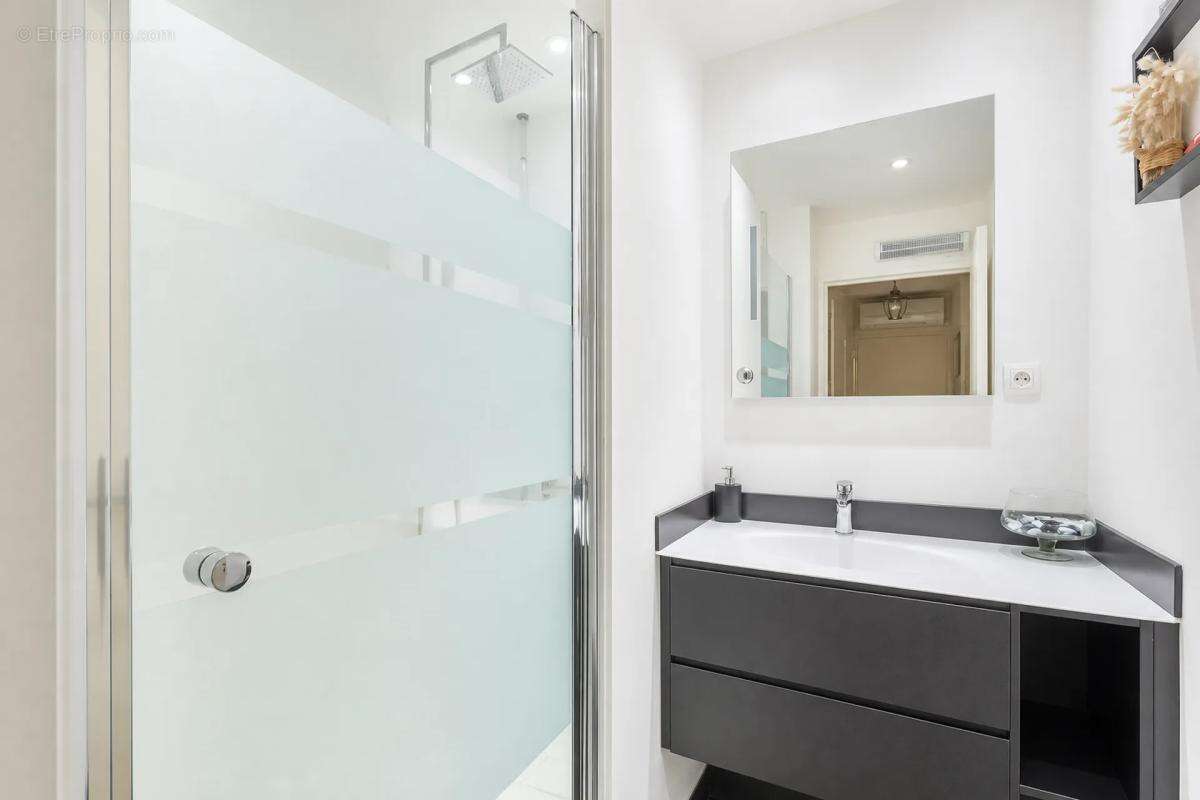 Appartement à MEYZIEU
