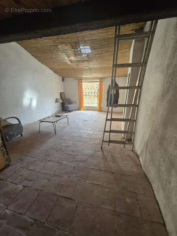 Maison à COURSAN