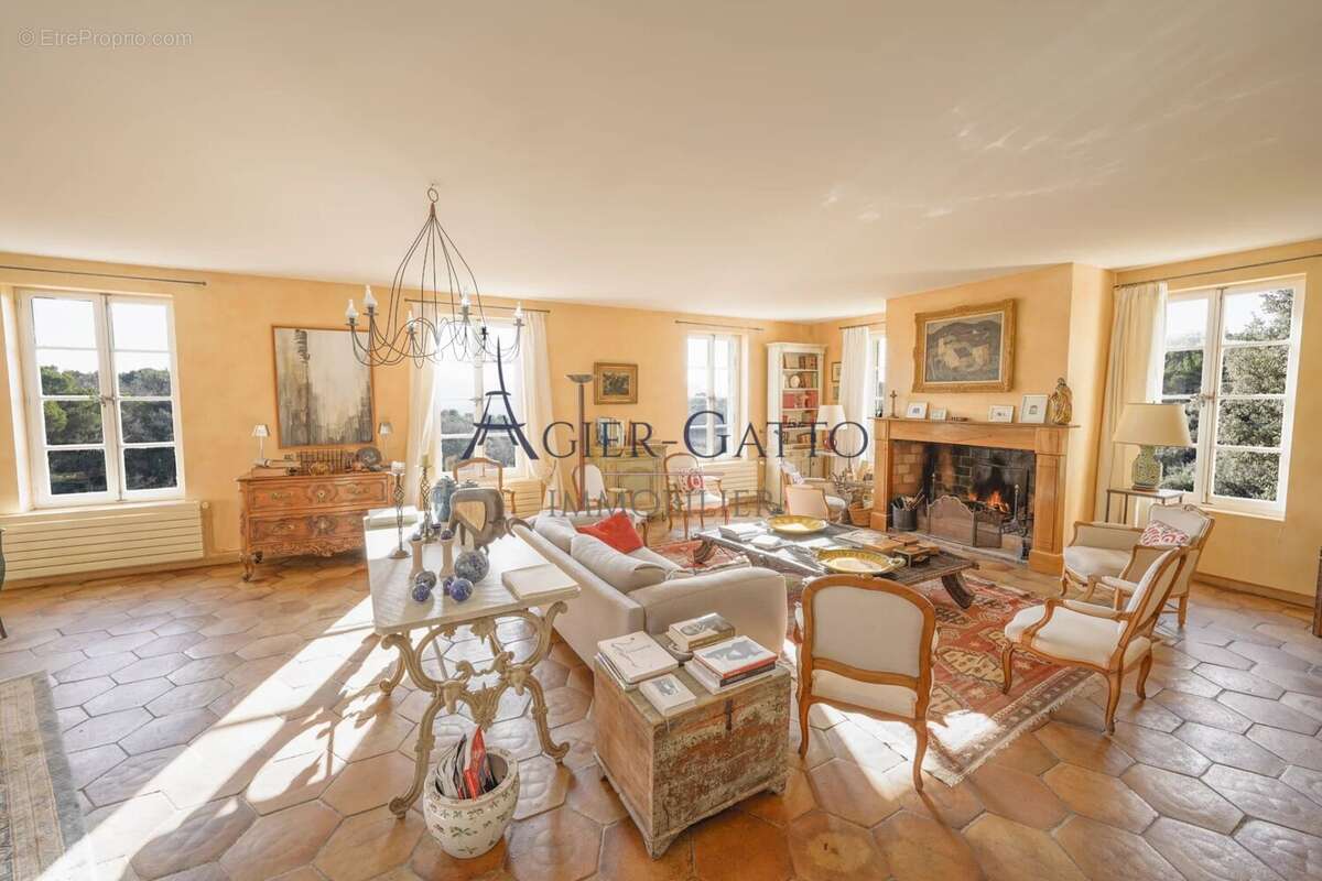 Maison à VAISON-LA-ROMAINE