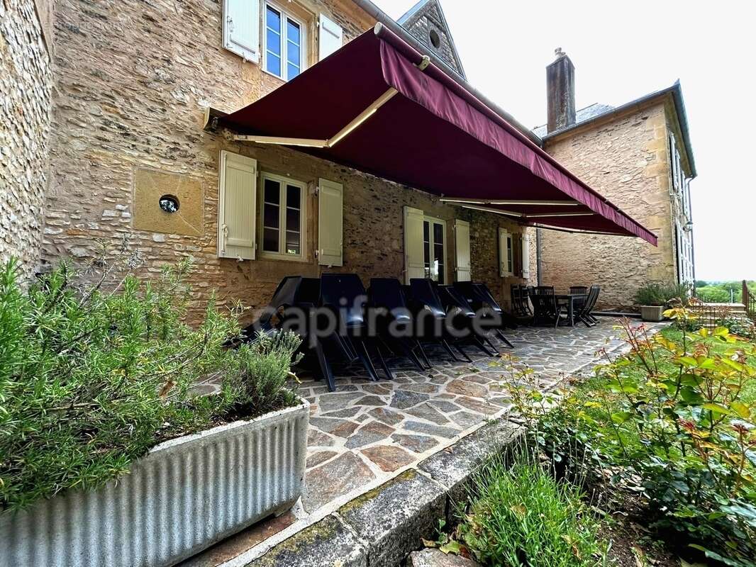 Maison de maitre à vendre 13 pièces LANOUAILLE (24) 2.6 hectares - photo 35