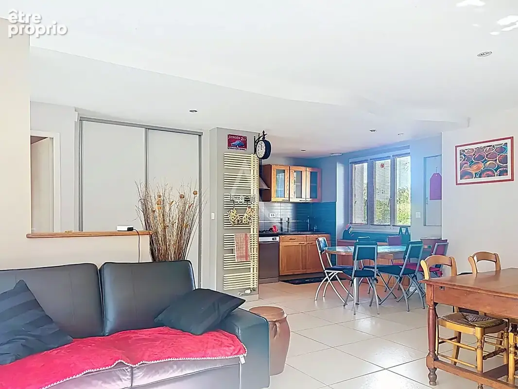 Maison de plain-pied avec dépendances et appartement locatif  Le Loroux-Bottereau - photo 3