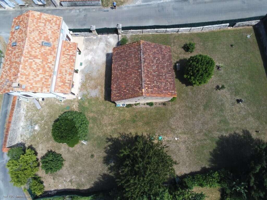 Maison à VILLEFAGNAN