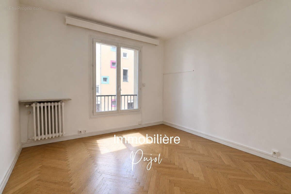 Appartement à MARSEILLE-8E