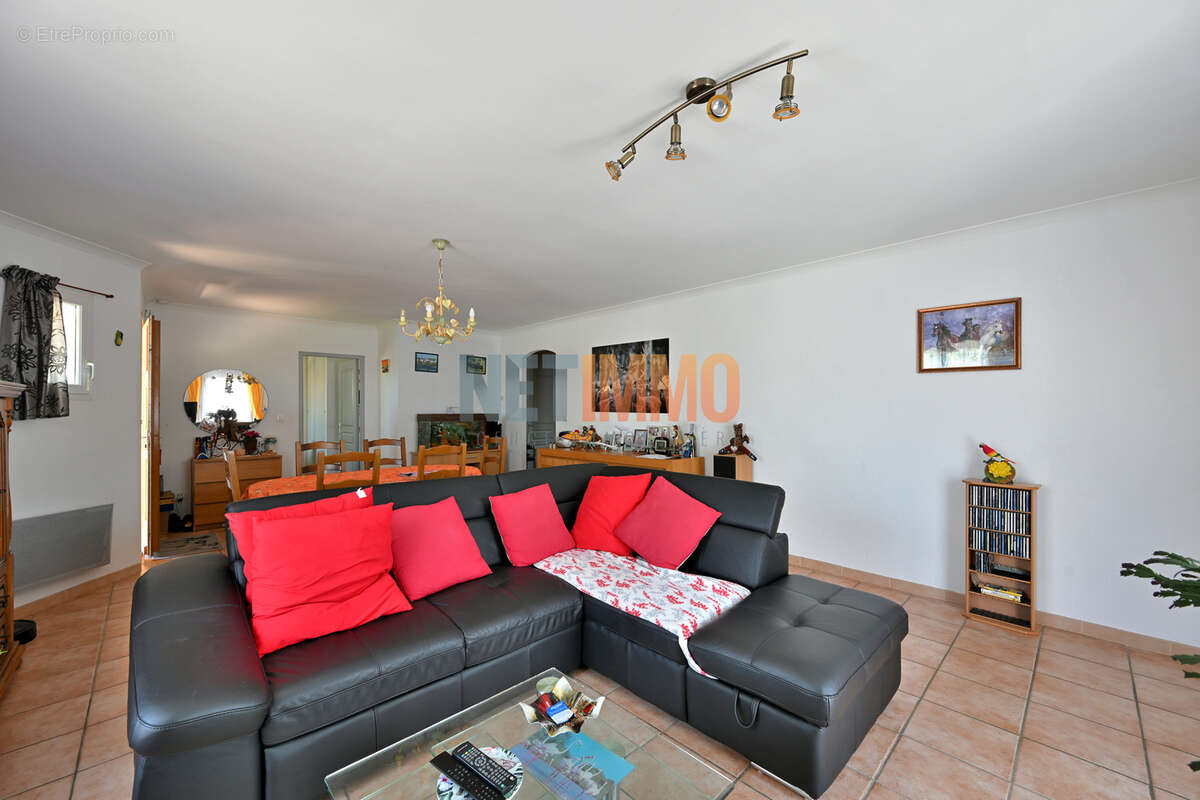 Villa plain-pied à Aimargues - photo 11