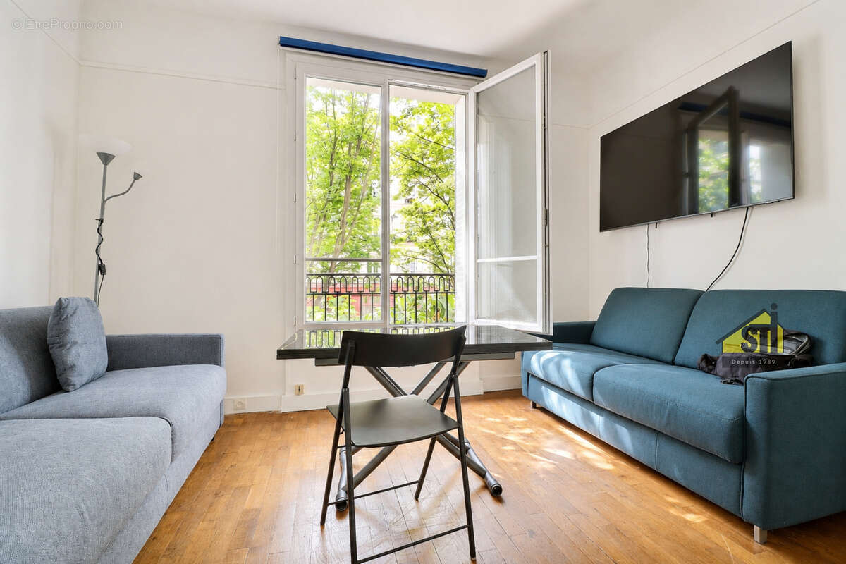 Appartement à PARIS-14E
