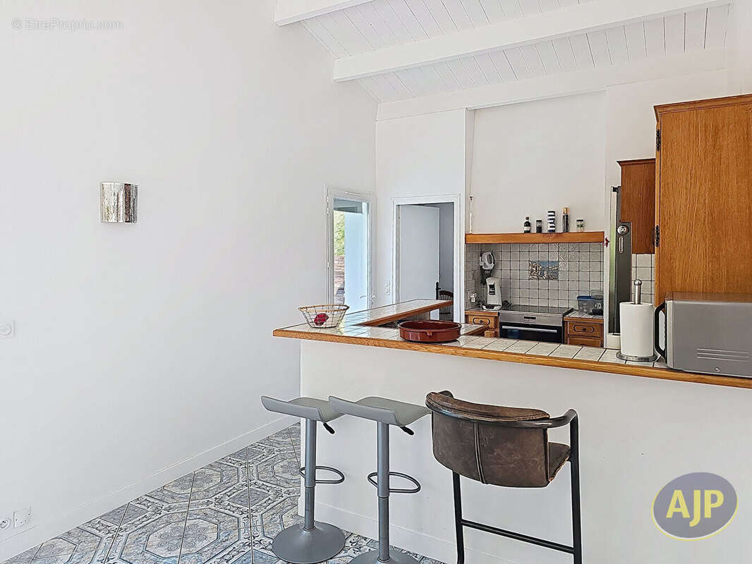 Maison  de plain pied avec piscine Ile de Ré - photo 9