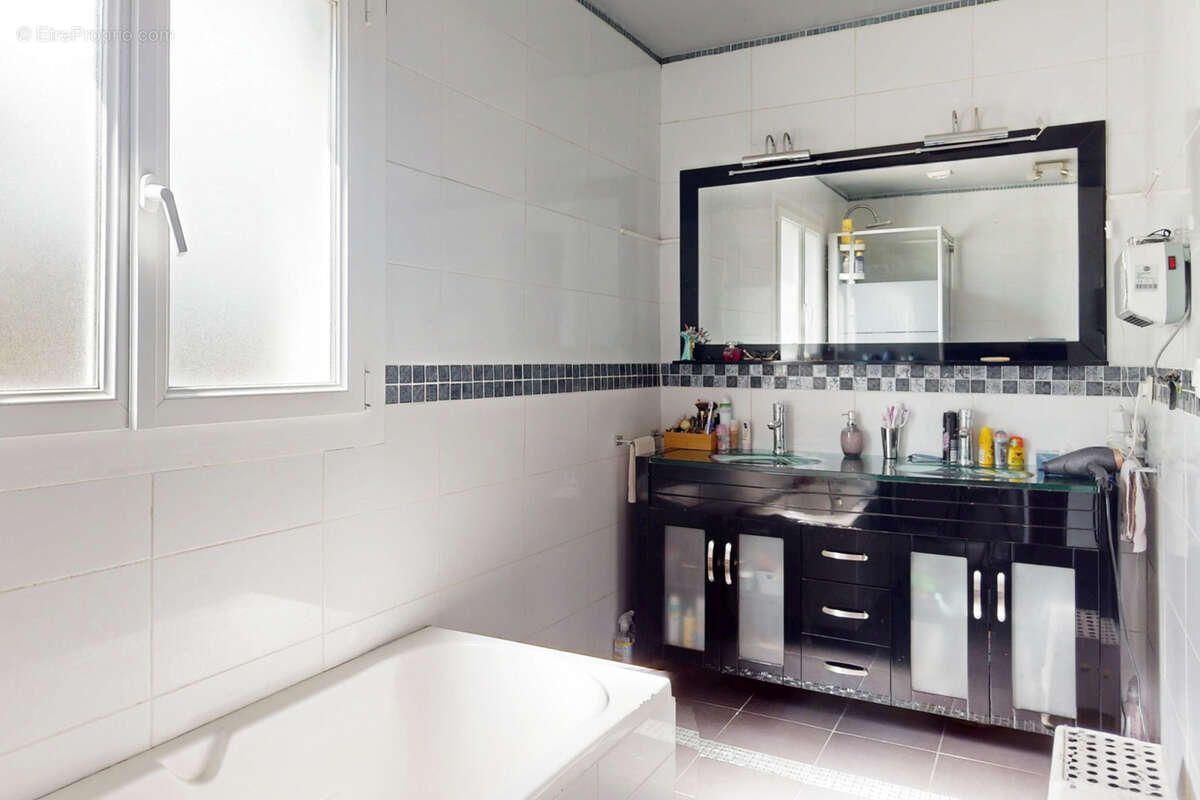 Maison à SEPTEMES-LES-VALLONS