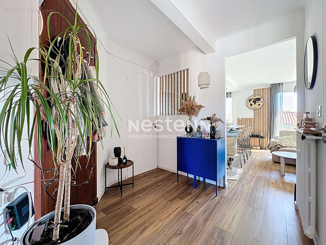 Appartement à VALLAURIS